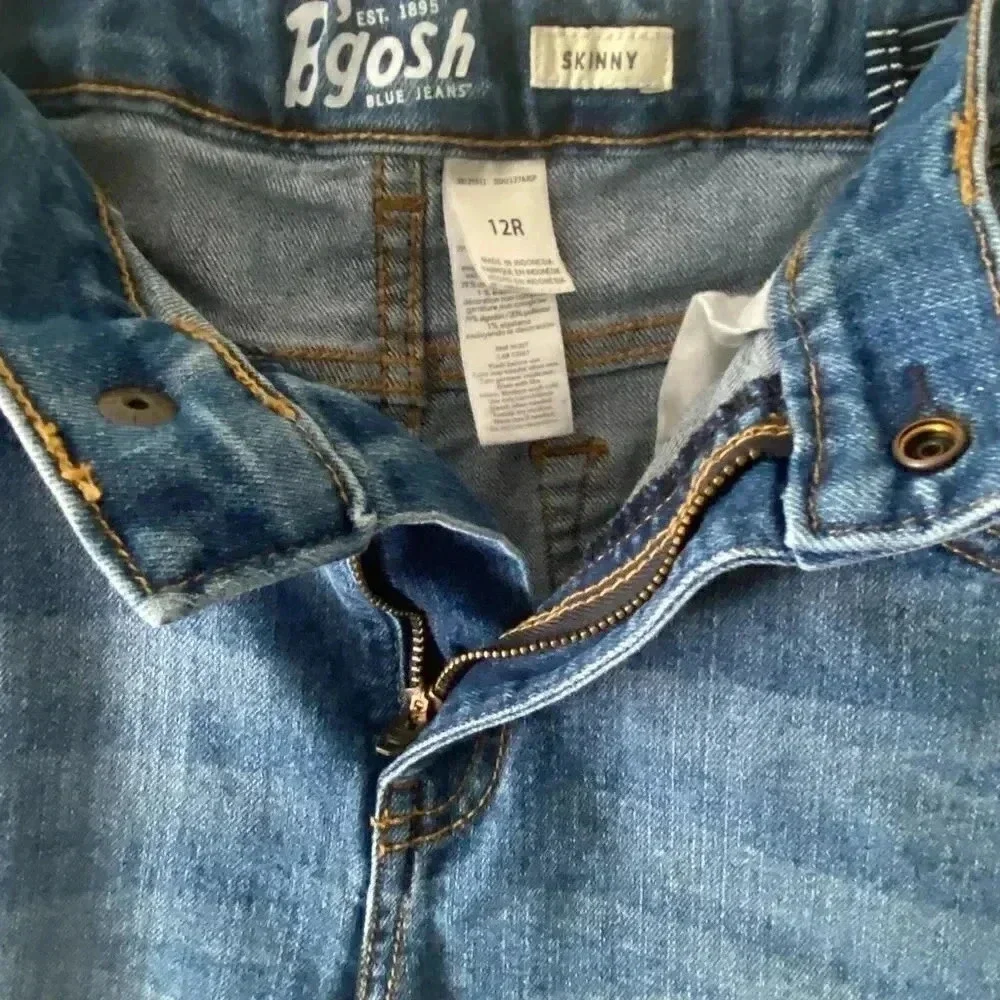 Oshkosh B’gosh size 12R skinny jeans with adjustable waist and snap closure EUC